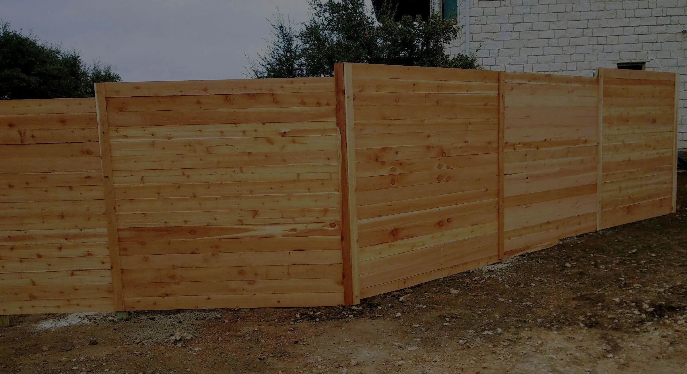 Horizontal board fence